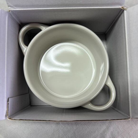2 Stoneware Le Creuset Mini Round Cocotte 8 oz  250 mL oyster color New in Box - Picture 2 of 5